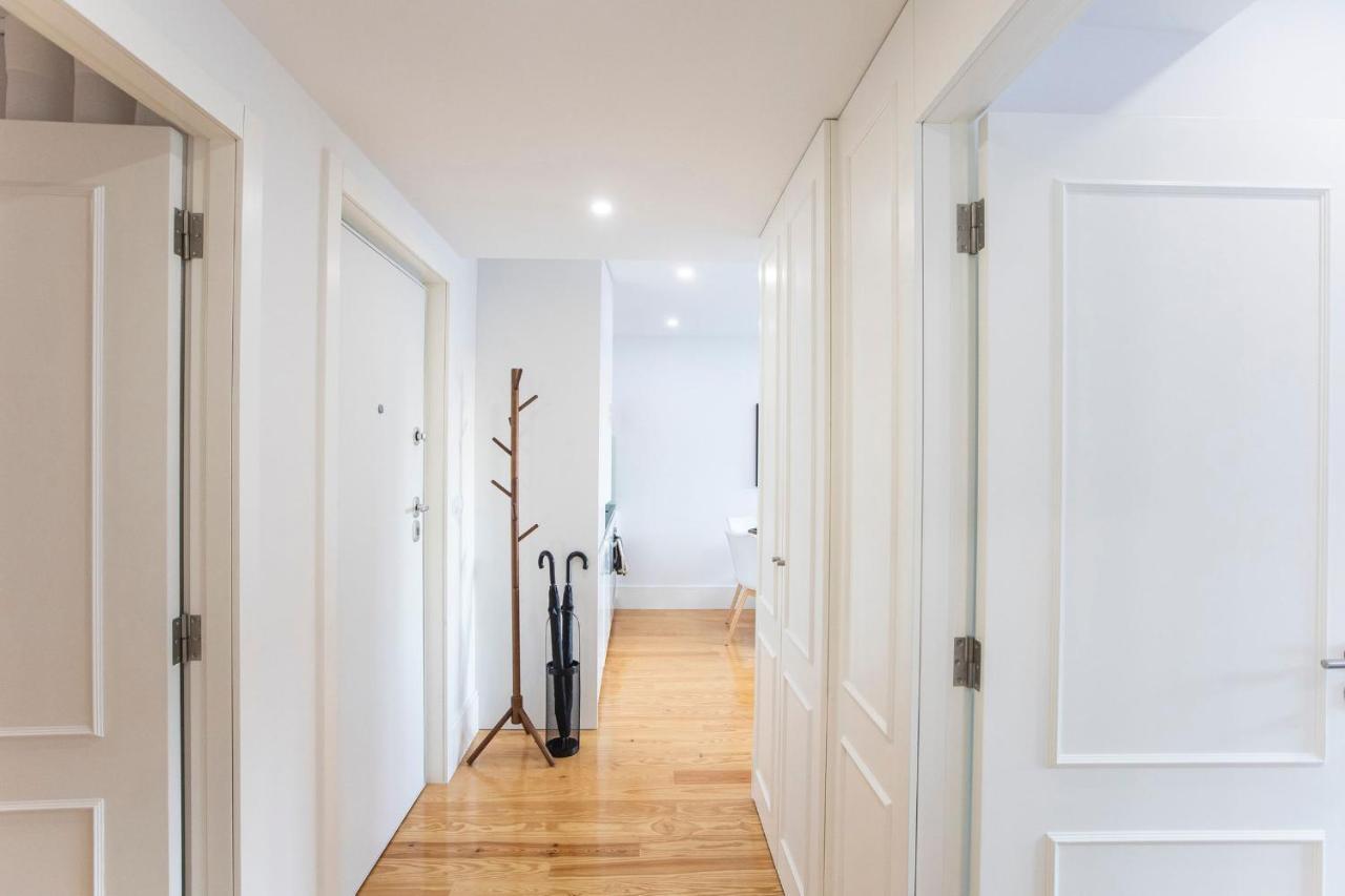 City Center 2Br Flat W/ Ac By Lovelystay ポルト エクステリア 写真